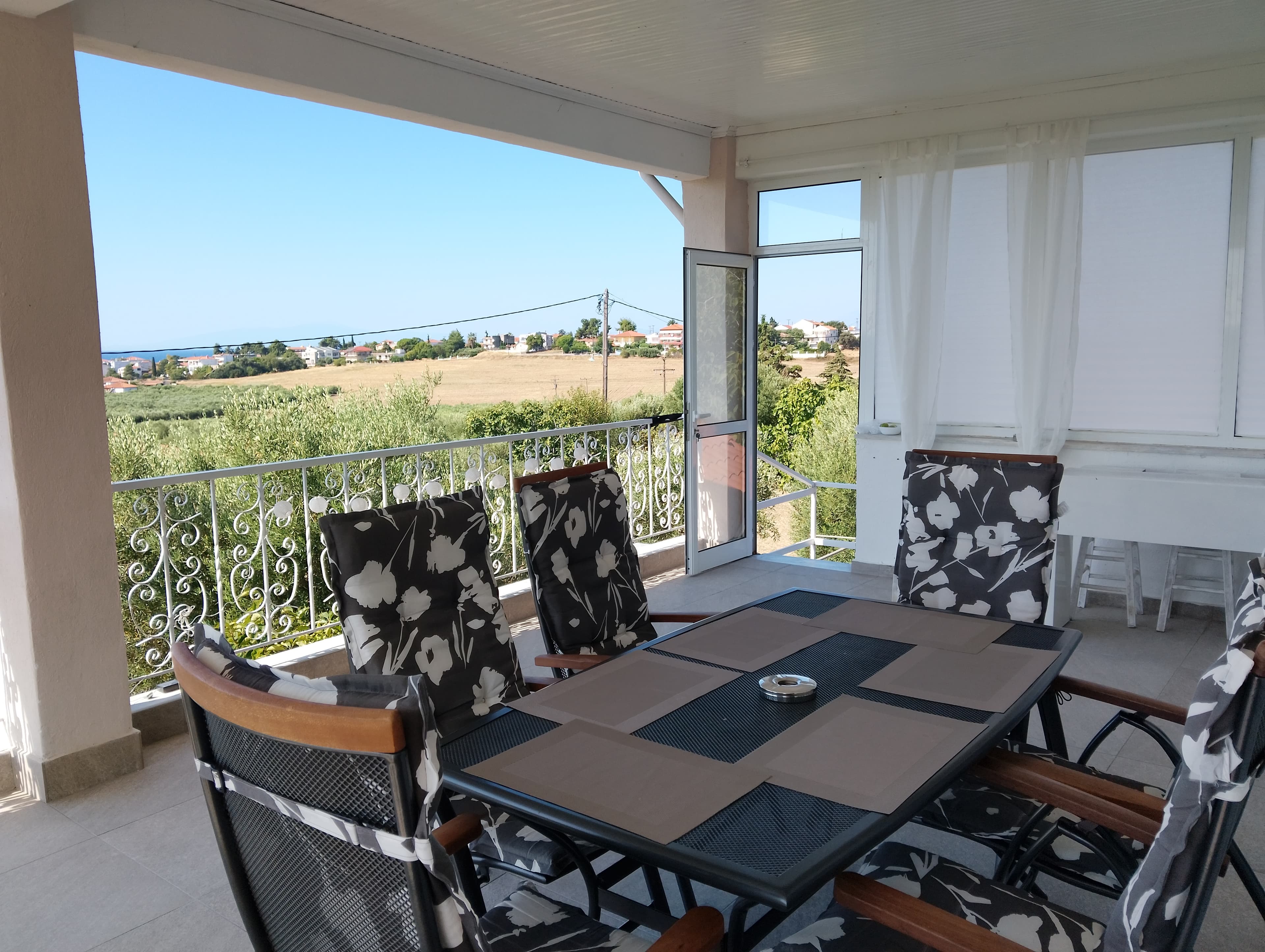 Apartment 2 · Balcony / outdoors 48